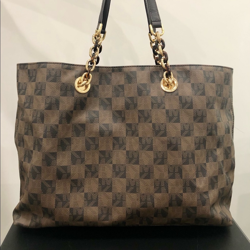 Michael Kors Medium Size Handbag